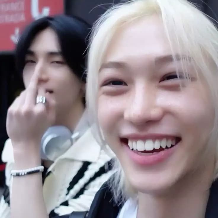 Hyunjin  thumbnail
