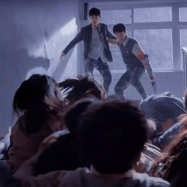 Zombie panic at school thumbnail