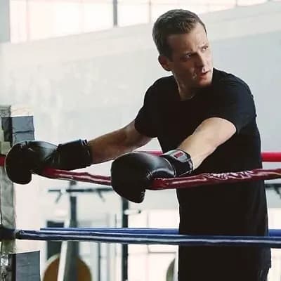 Harvey Specter thumbnail
