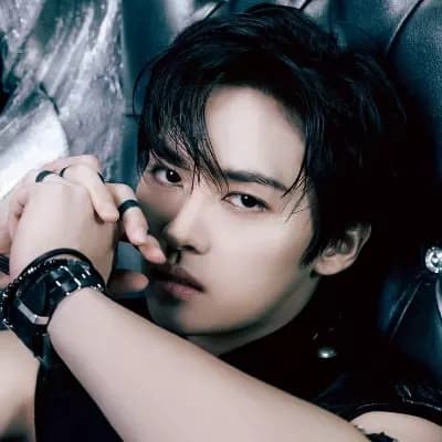 Lee Know thumbnail