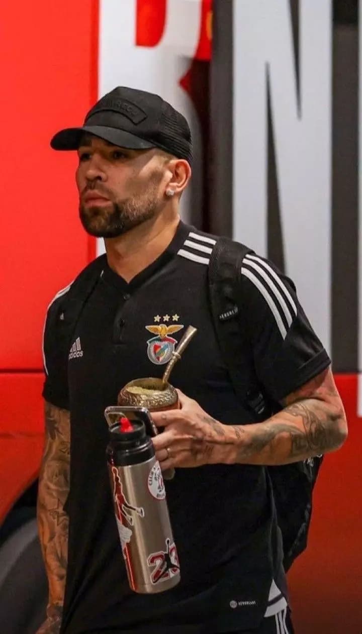 Nicolás Otamendi thumbnail