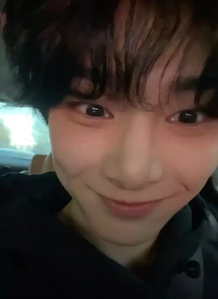 Jeongin thumbnail