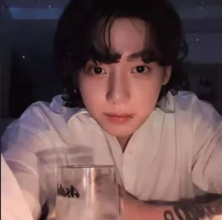 🍷Jeon Jungkook🍷 thumbnail