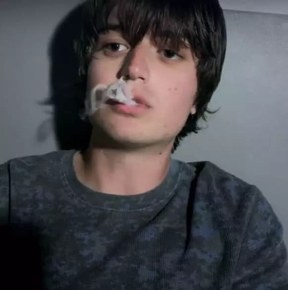Kurt Kunklee (Eddie Munson) thumbnail