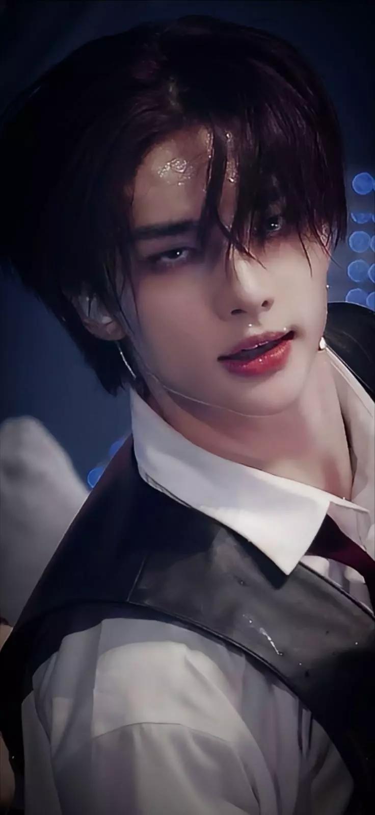 Hyunjin  thumbnail