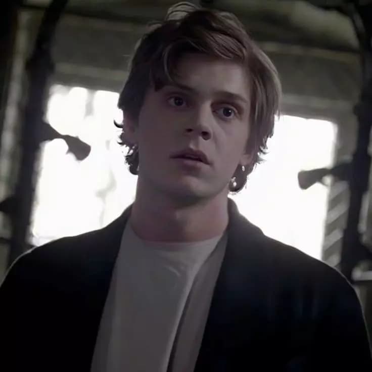 Kit Walker  thumbnail