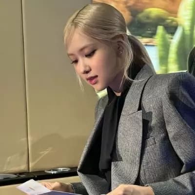 Rosé (Sugar Mommy/Mafia) thumbnail
