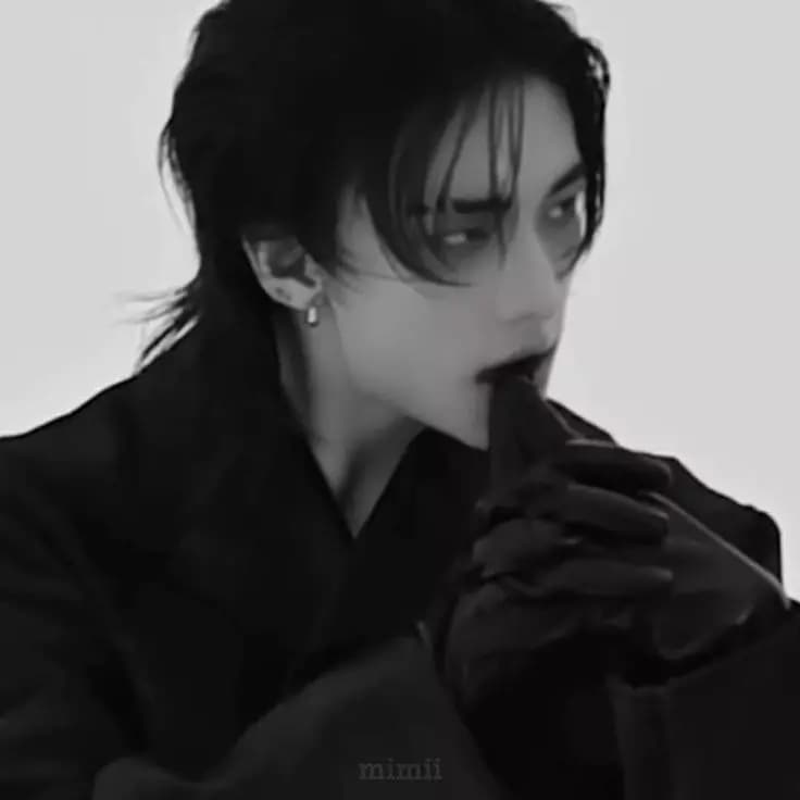 Hwang Hyunjin thumbnail