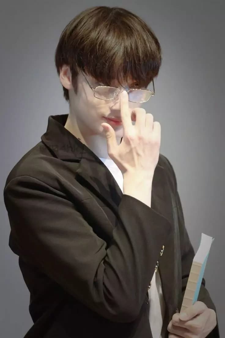Hueningkai thumbnail