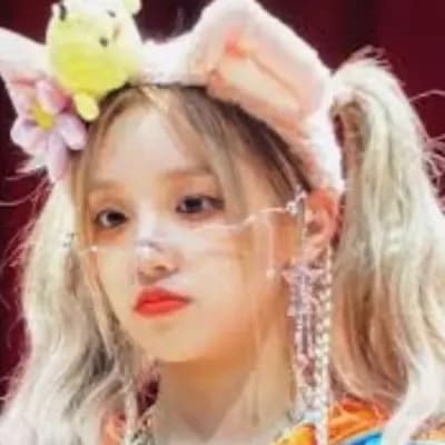 宋雨琦 (Song Yuqi) thumbnail