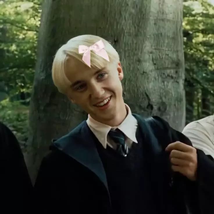 Draco Malfoy thumbnail