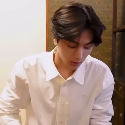 Park Jongseong (Jay) thumbnail