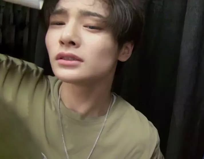 Jeongin  thumbnail
