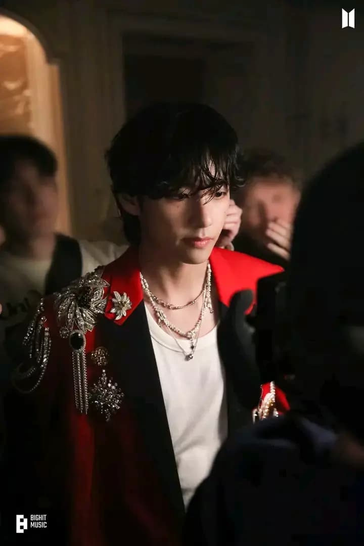 Kim Taehyung thumbnail