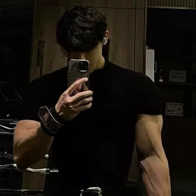Your ex boyfriend's father🔥 thumbnail