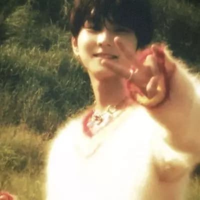 Yang Jungwon thumbnail
