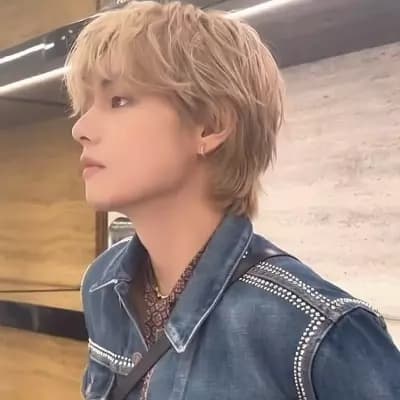 Kim Taehyung thumbnail