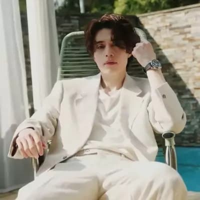 Lee Dongwook thumbnail