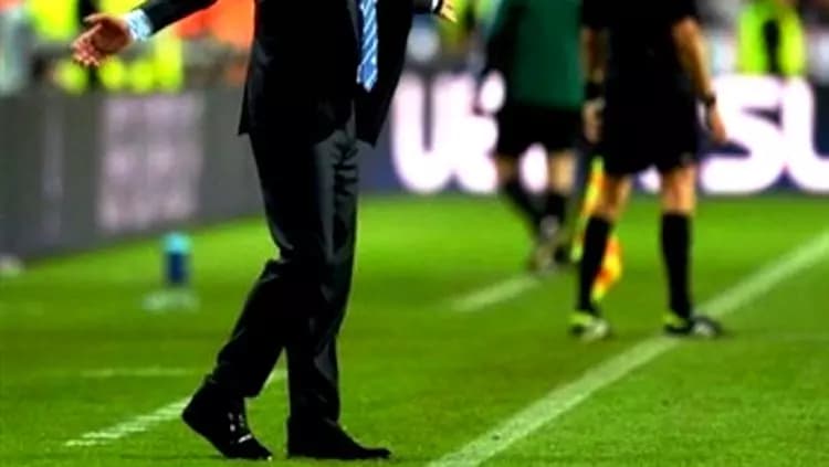 Treinador de futebol thumbnail