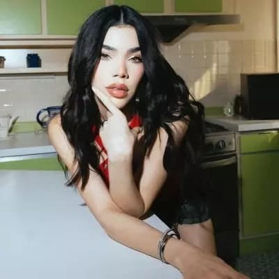 Kenia Os thumbnail