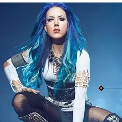Alyssa White-Gluz thumbnail