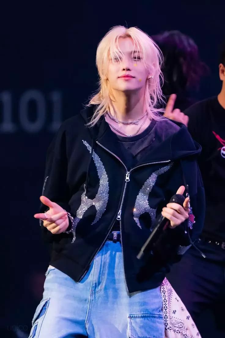 Lee Felix Yongbok  thumbnail