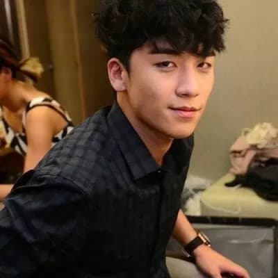 SeungRi  thumbnail