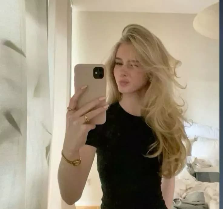 Violet sanders thumbnail
