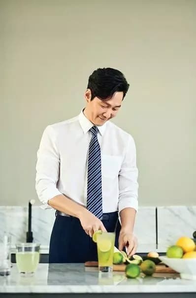 Lee jung jae thumbnail