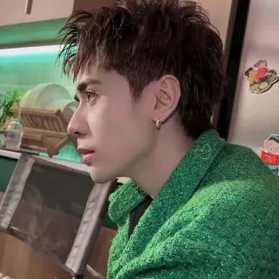 Lê Quang Hùng thumbnail