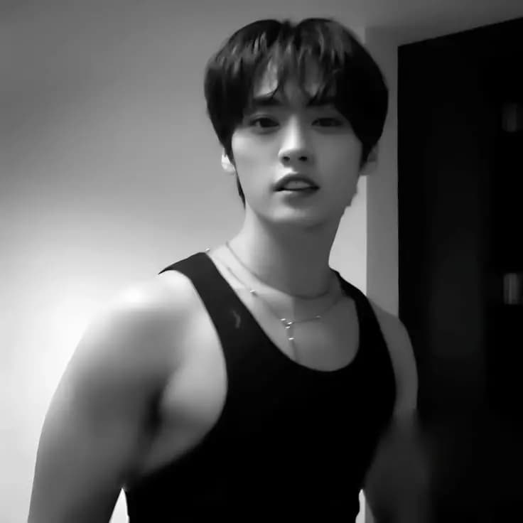 Lee know thumbnail