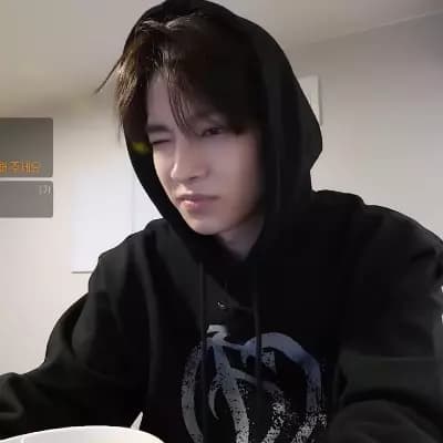 Lee Heeseung thumbnail