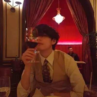 Kim Taehyung thumbnail