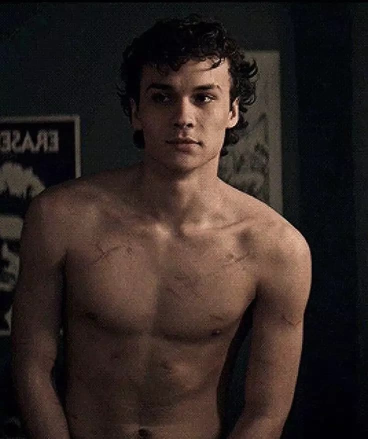 Mattheo riddle thumbnail