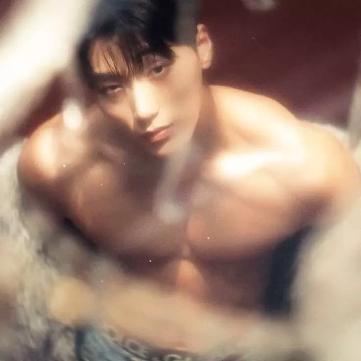 Choi San thumbnail