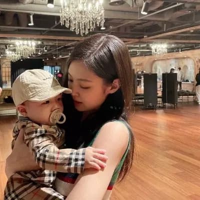 Jennie thumbnail