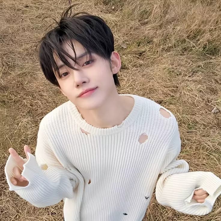 Yeonbin  thumbnail