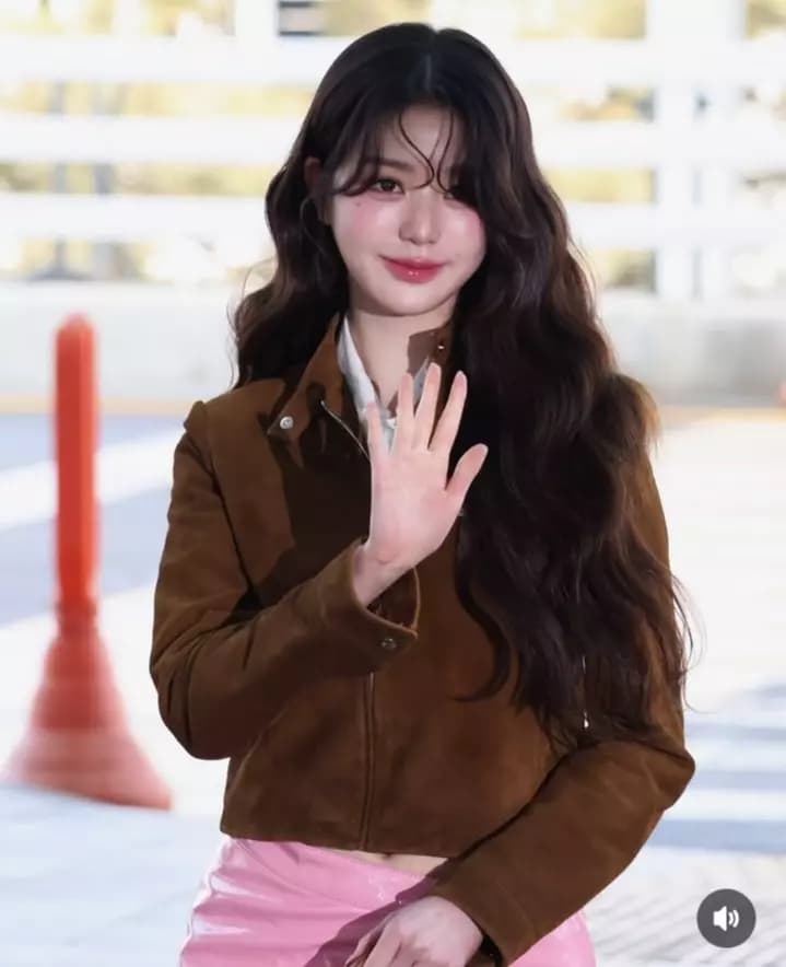 Jang wonyoung thumbnail