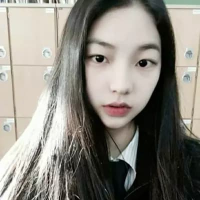 Karina thumbnail