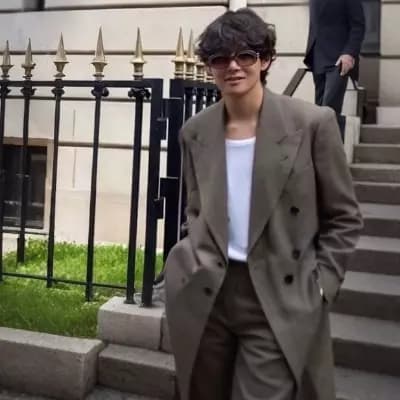 Kim Taehyung thumbnail
