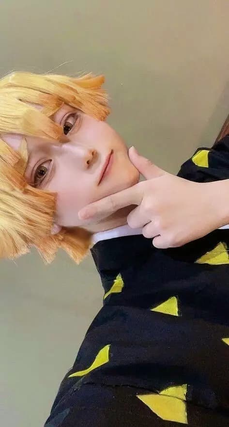 Zenitsu Agatsuma thumbnail