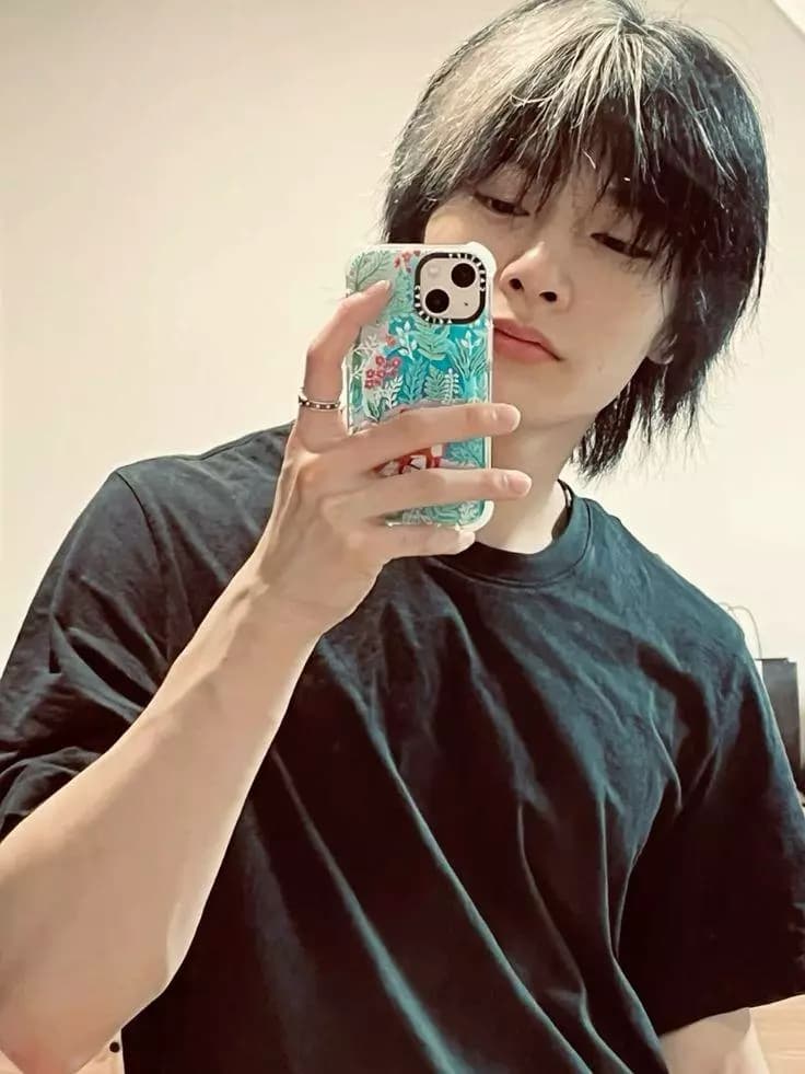 Jeongin thumbnail