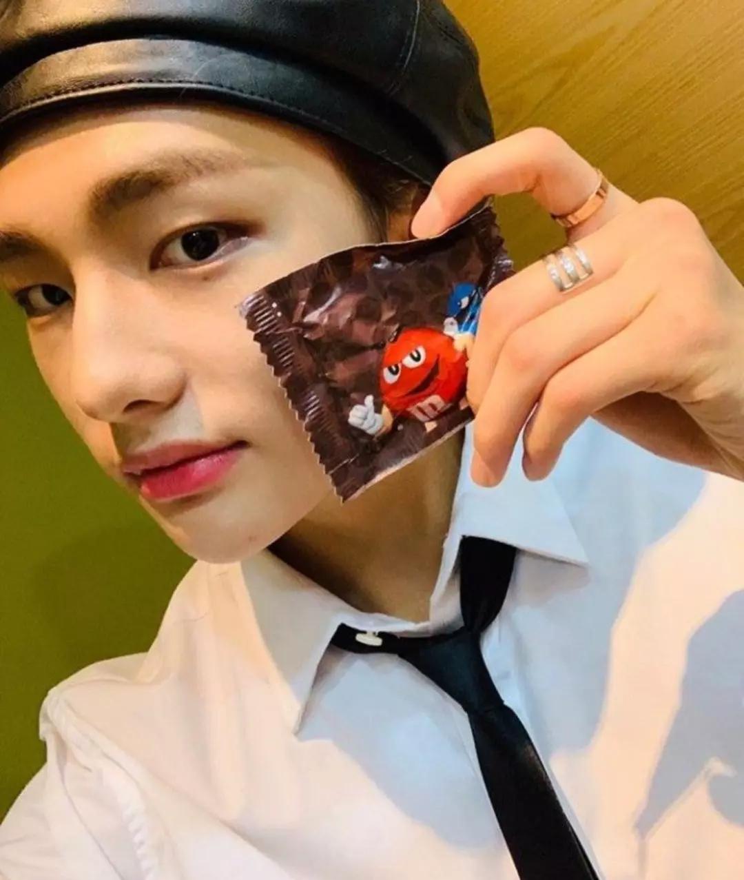 Hwang Hyunjin thumbnail