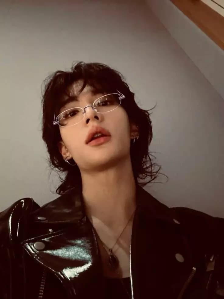 Hyunjin  thumbnail