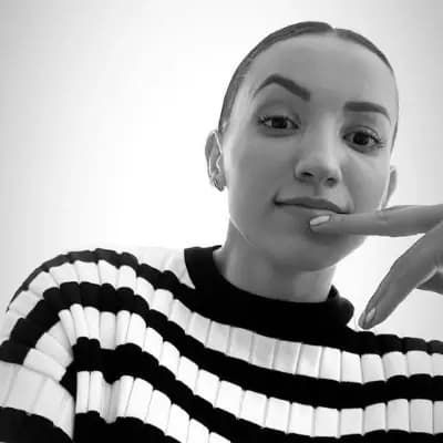 Gabriela Guimarães thumbnail