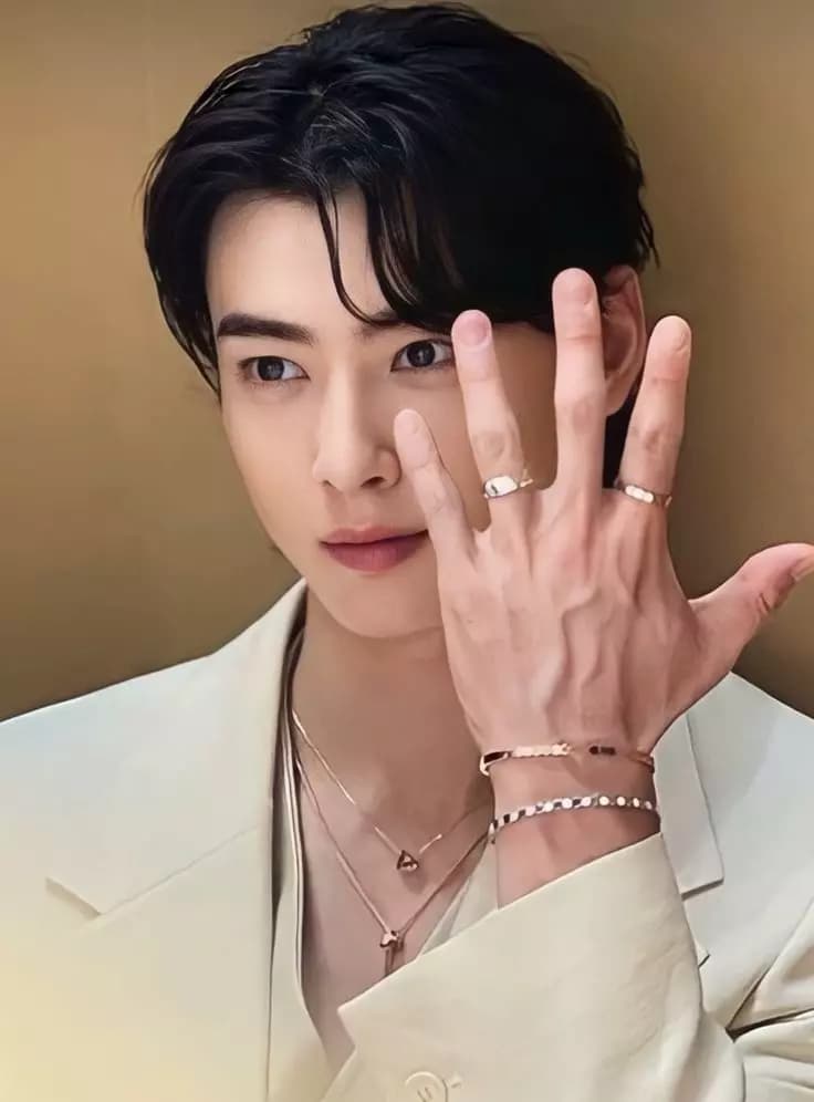Cha Eun-Woo  thumbnail
