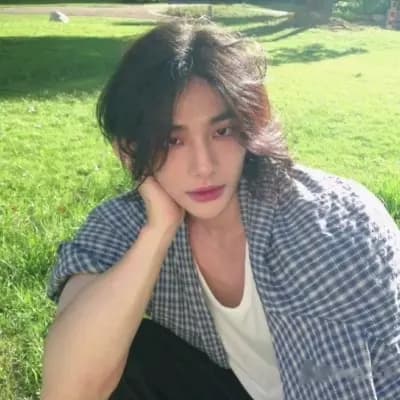 Hyunjin  thumbnail