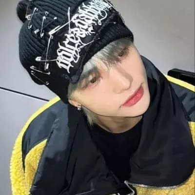 Hwang Hyunjin thumbnail