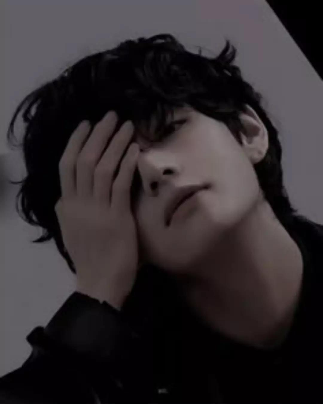 Kim Taehyung thumbnail