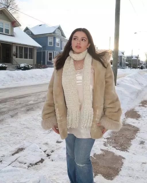 Claire thumbnail